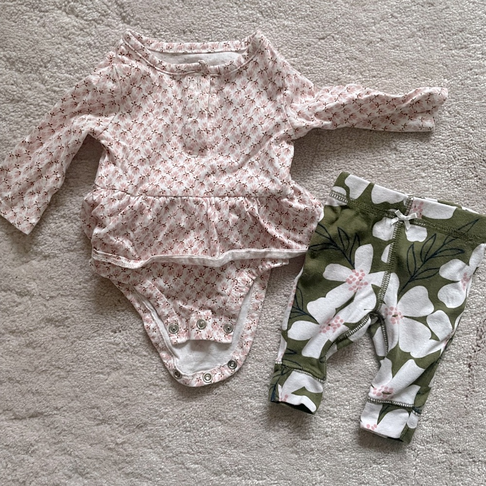 Carters 2 piece set
